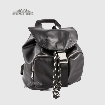 Рюкзак женский VALIENTE 1058 Кожаный Два накладных кармана на молнииVenetto Black